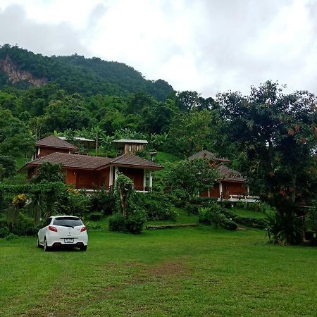 Saen Kam Resort Чиангмай Екстериор снимка