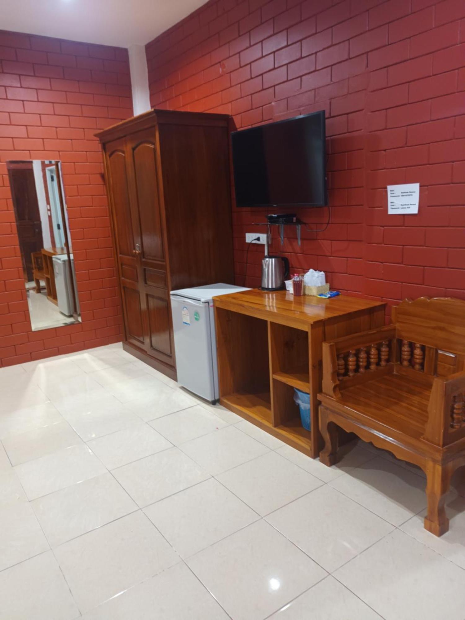 Saen Kam Resort Чиангмай Стая снимка
