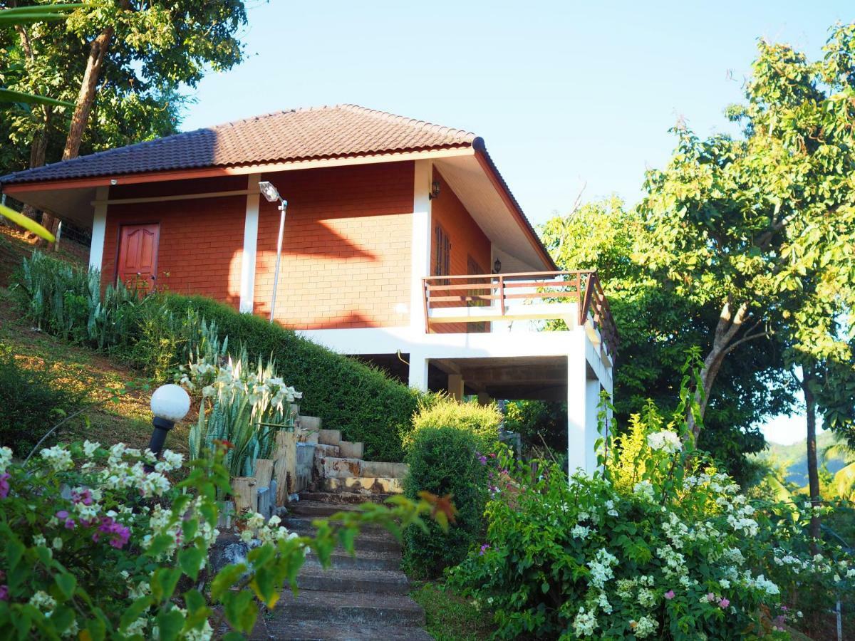 Saen Kam Resort Чиангмай Екстериор снимка
